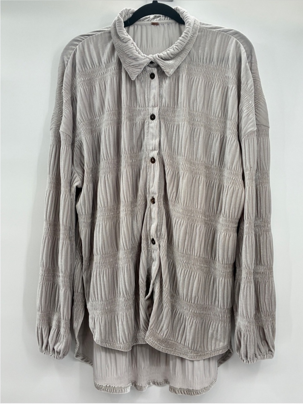 FREE PEOPLE My Best Velvet Crinkle Button Shirt Gray Oversized Sz M - Picture 10 of 13